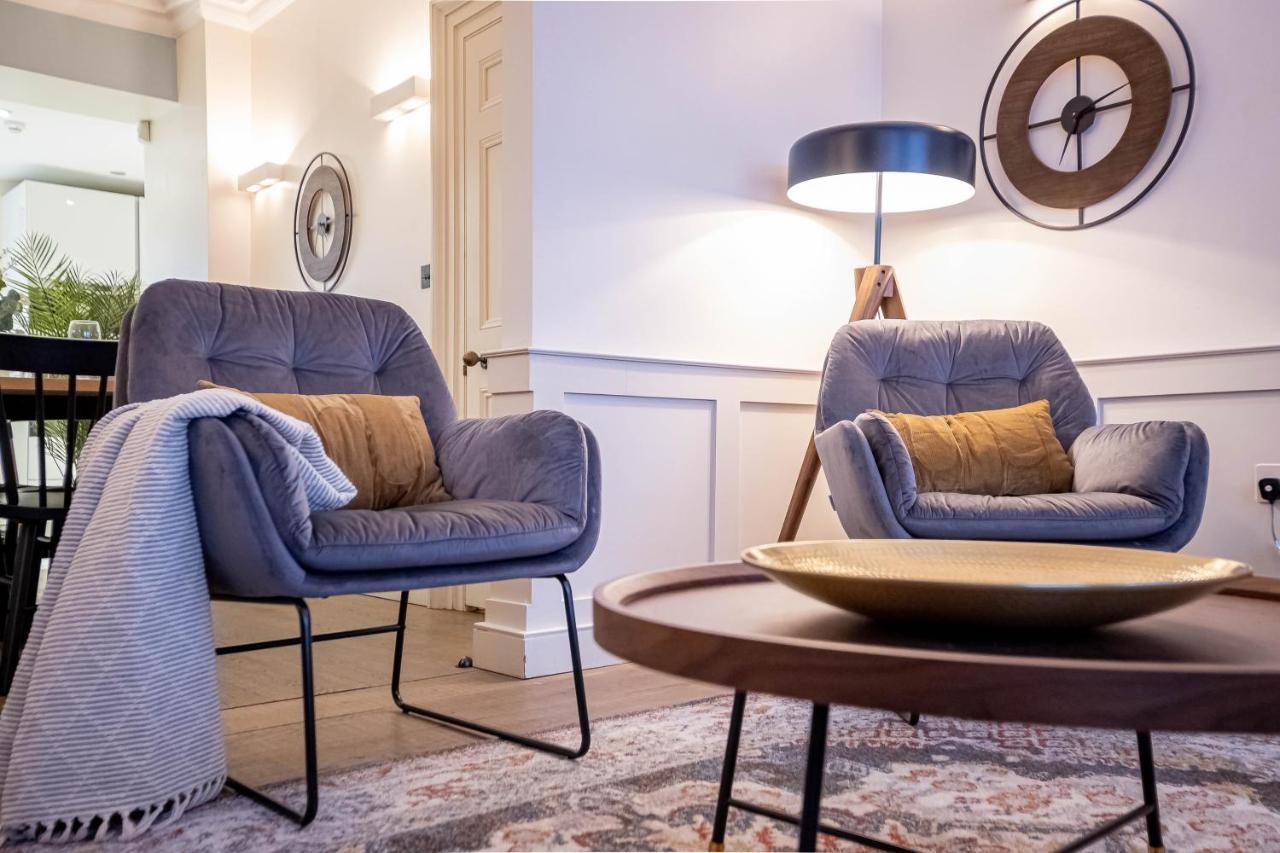 Liverpool St Three Bedroom Near Tube Station * Londra